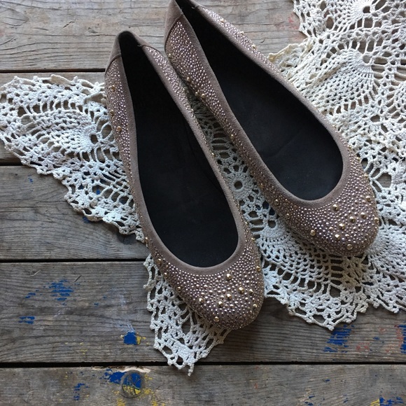 Stuart Weitzman Shoes - Stuart Weitzman Nubeads Ballerina Flats sz. 9